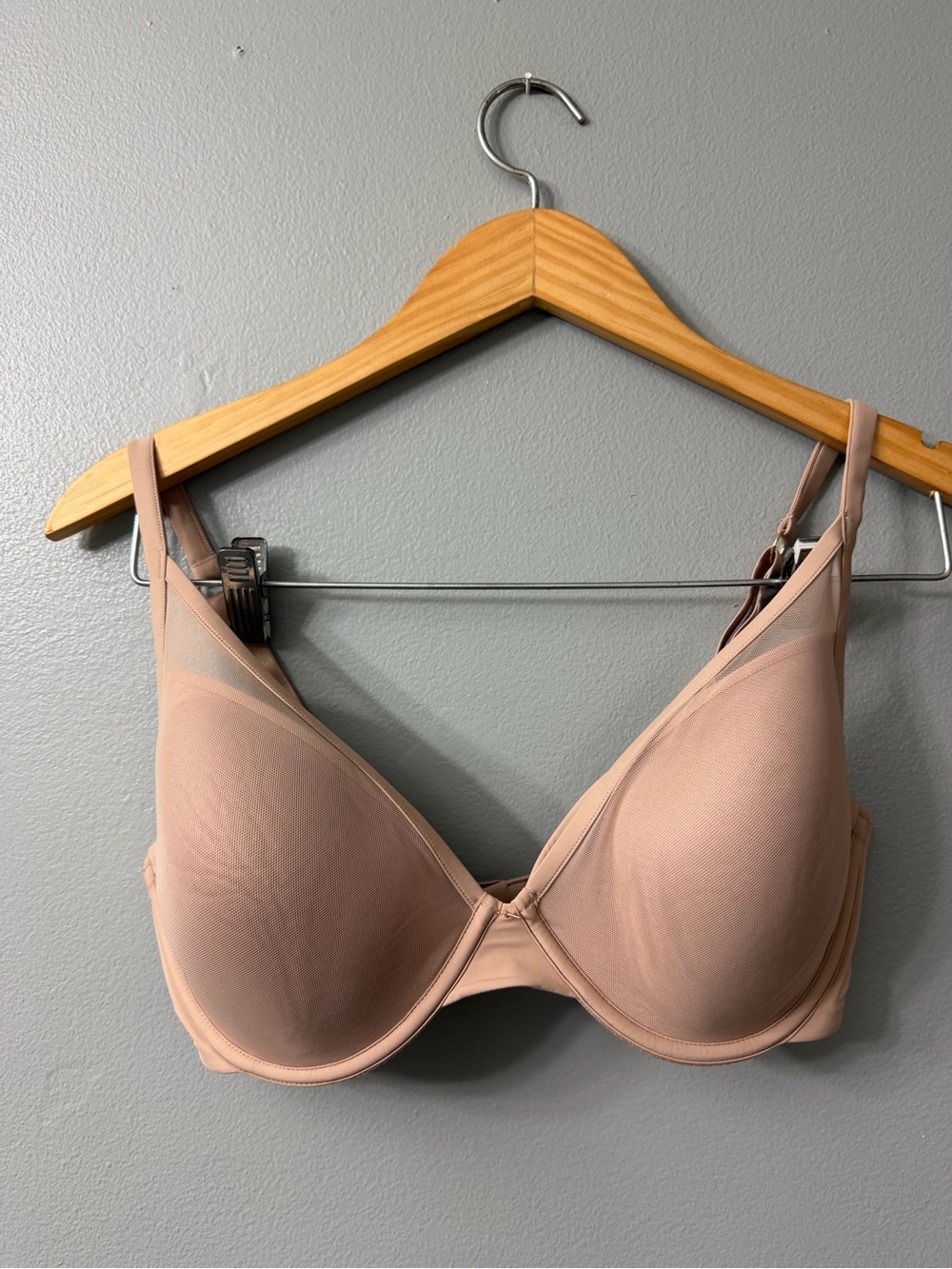 Third love Classic Uplift Plunge 34E Nude T-Shirt Bra